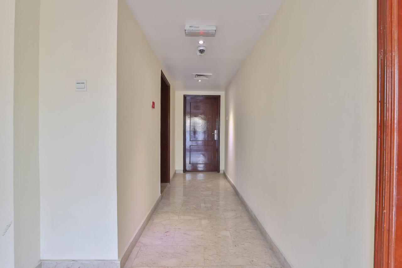 Oyo 366 Waves Hotel Ajman Exterior foto