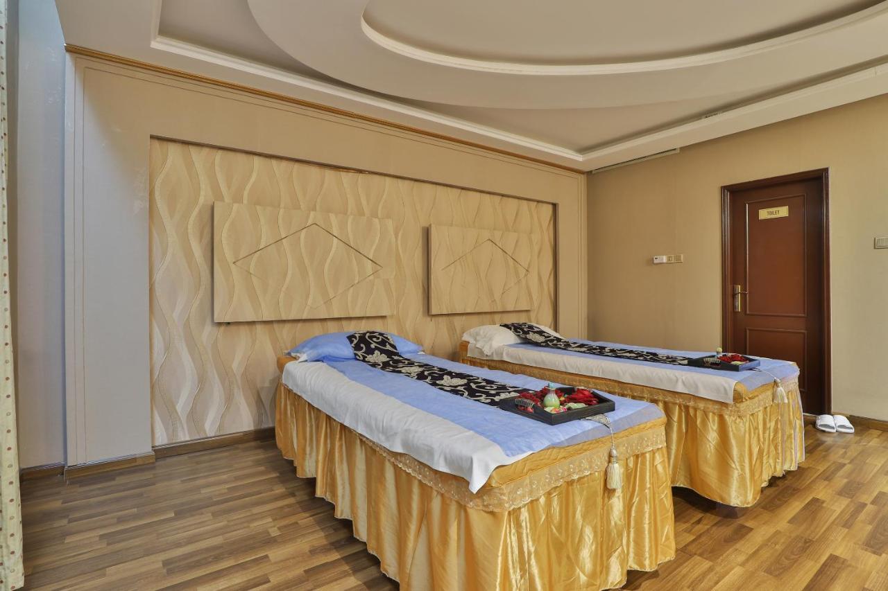 Oyo 366 Waves Hotel Ajman Exterior foto