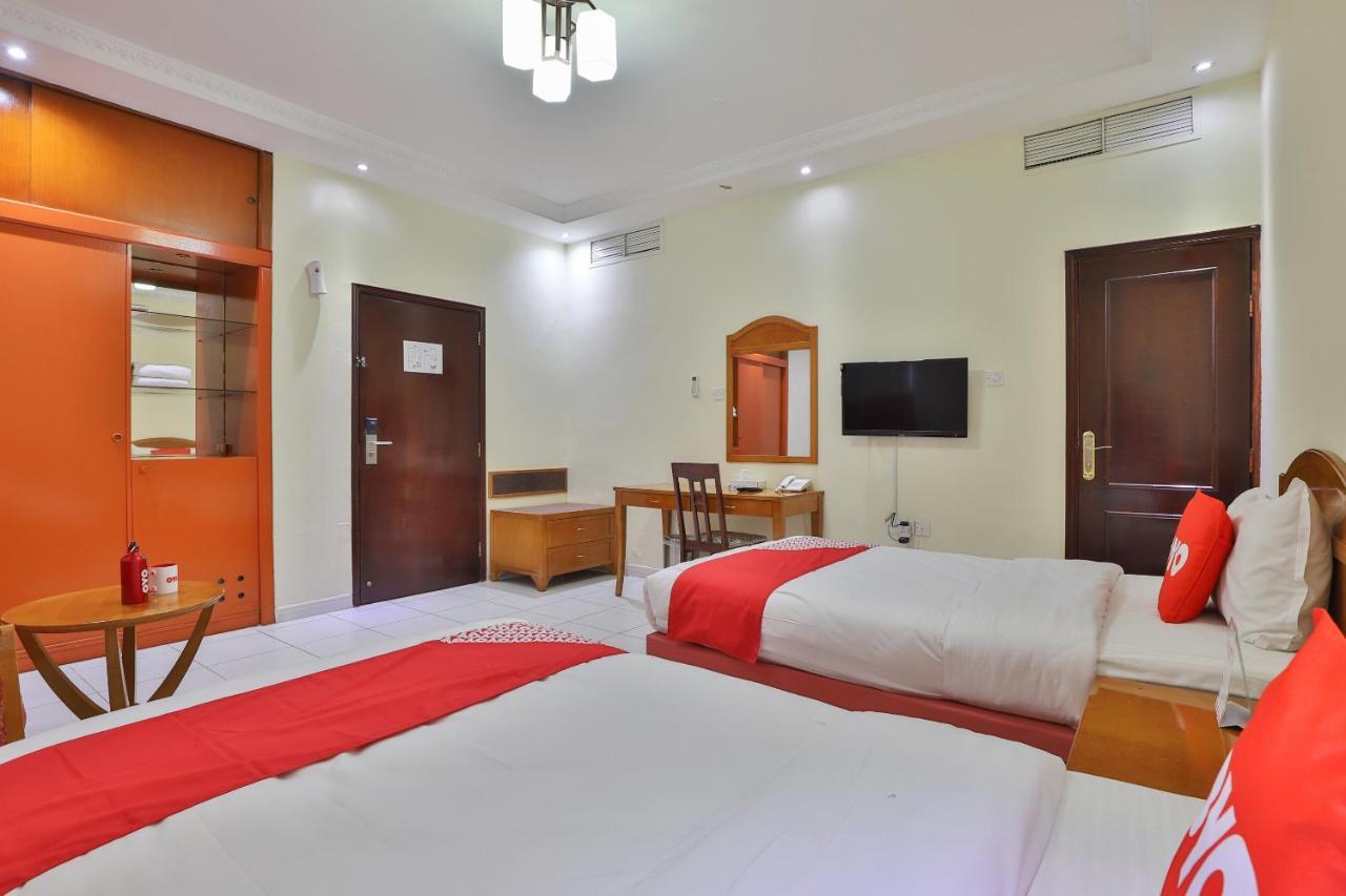Oyo 366 Waves Hotel Ajman Exterior foto