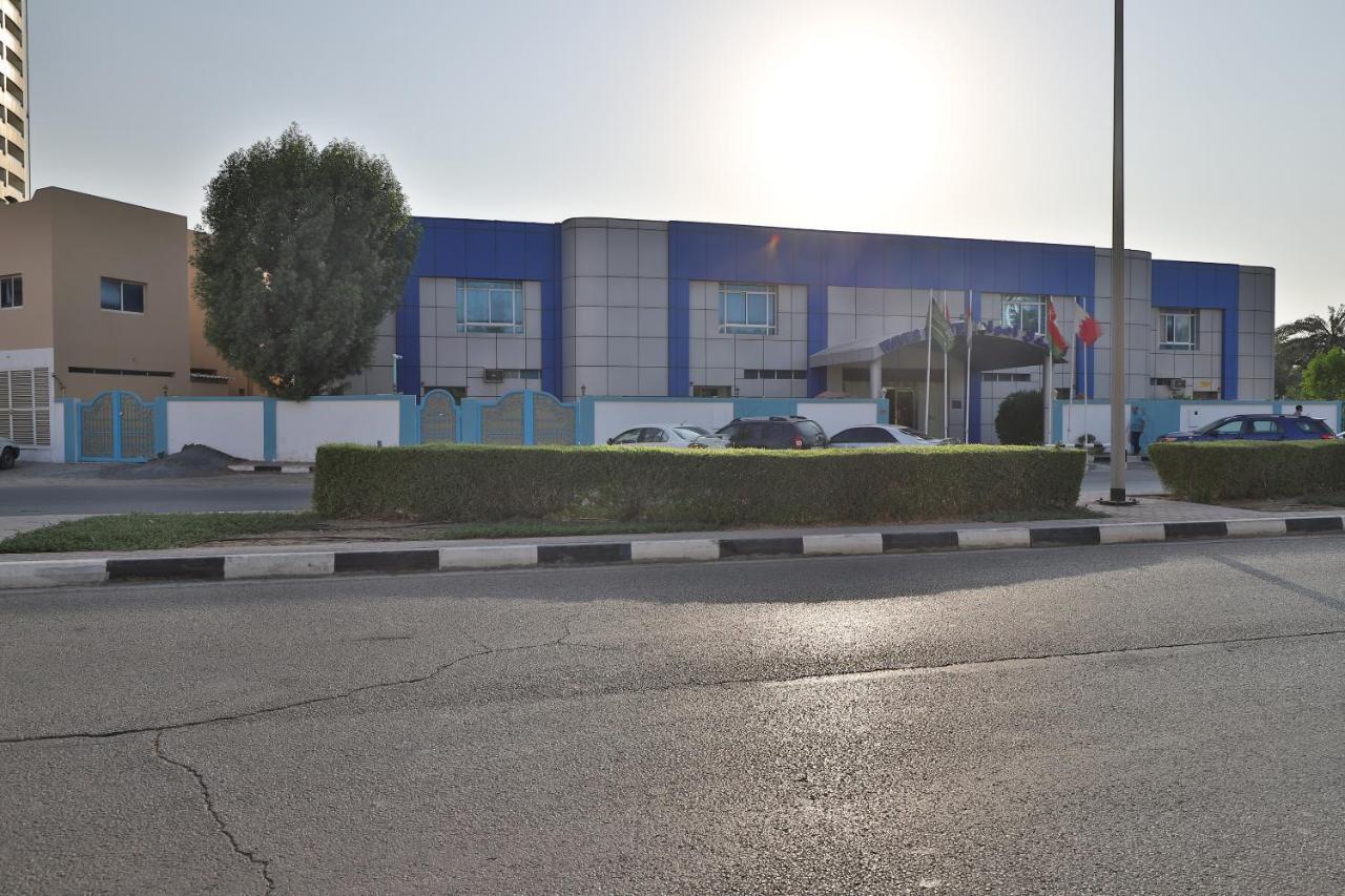 Oyo 366 Waves Hotel Ajman Exterior foto